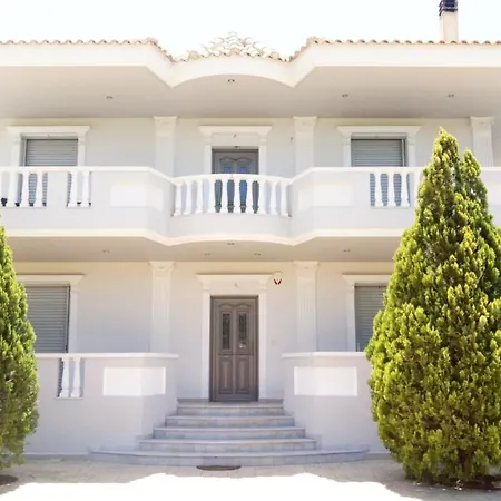 Villa Georgia With Pool *