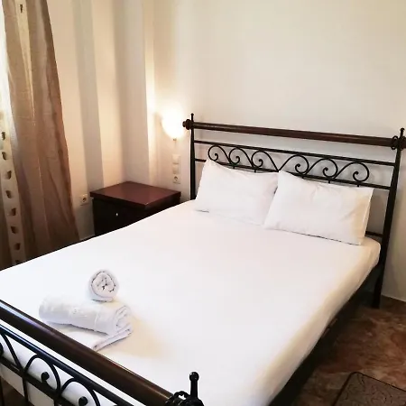 Villa Georgia With Pool Athikia