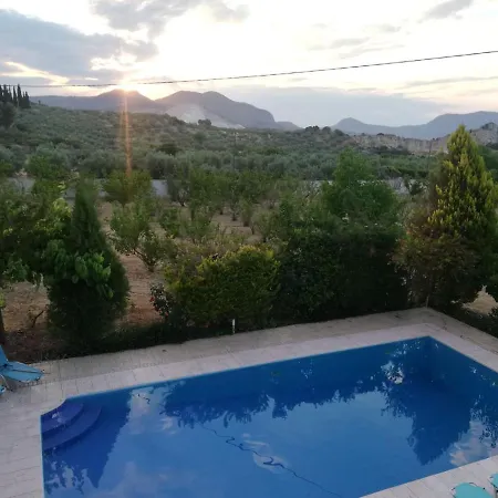 Villa Georgia With Pool Holiday home Athikia