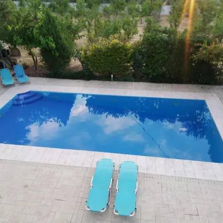 Villa Georgia With Pool Holiday home Athikia