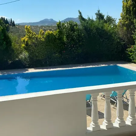 Villa Georgia With Pool
