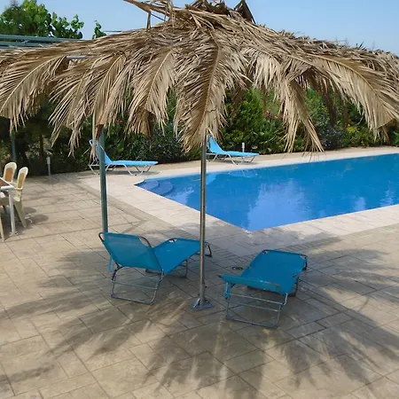 Villa Georgia With Pool Athikia