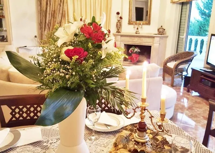 Georgia With Pool Athíkia