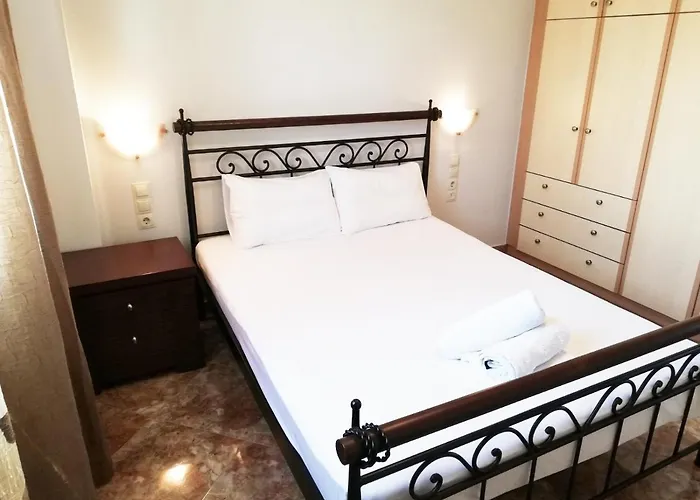 Villa Georgia With Pool Semesterbostad