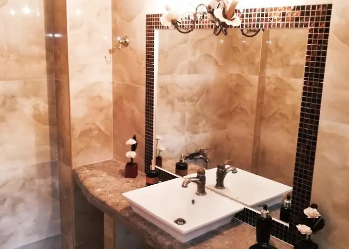 Villa Georgia With Pool Athíkia