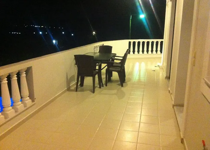 Semesterbostad Villa Georgia With Pool *