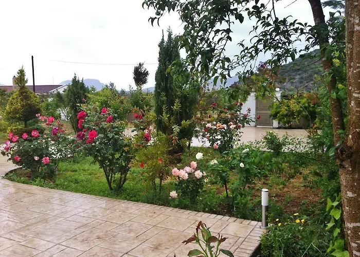 펜션 Georgia With Pool