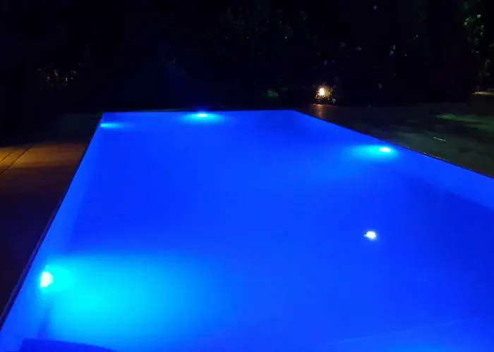 Villa Georgia With Pool Semesterbostad *