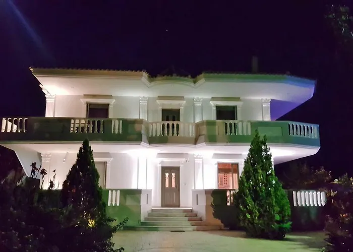 Semesterbostad Villa Georgia With Pool *